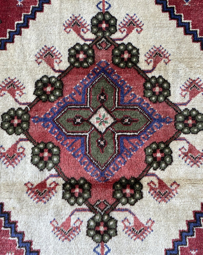 Vintage Anatolian Dazkiri Rug