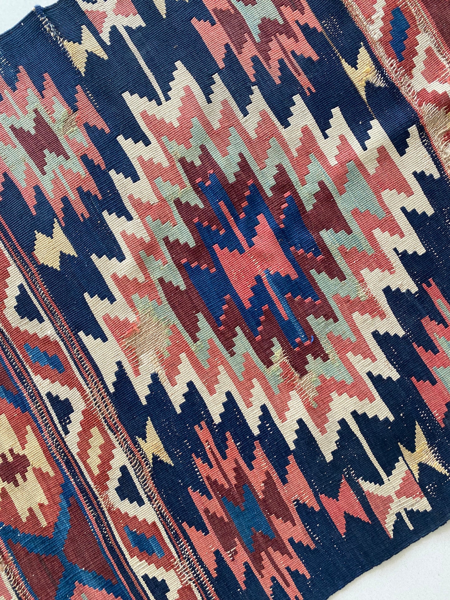 Antique Hastharud Shirvan Kilim Runnern‎