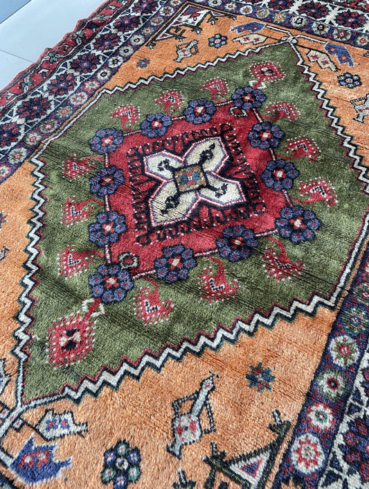 Vintage Anatolian Dazkiri Rug